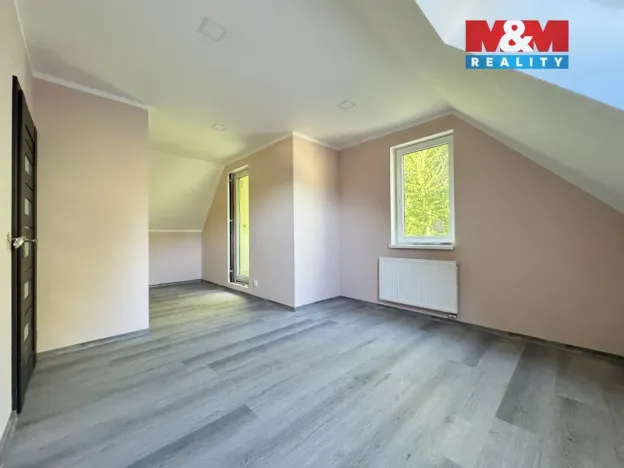 Prodej rodinného domu, Smolné Pece, 202 m2