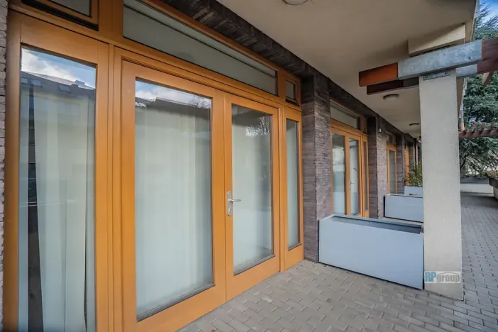 Pronájem obchodního prostoru, Praha - Hlubočepy, Hlubočepská, 104 m2