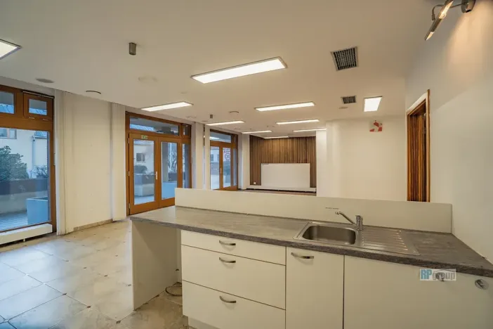 Pronájem obchodního prostoru, Praha - Hlubočepy, Hlubočepská, 104 m2