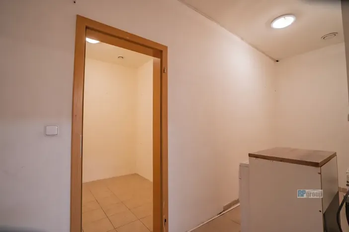 Prodej obchodního prostoru, Praha - Hlubočepy, Hlubočepská, 104 m2