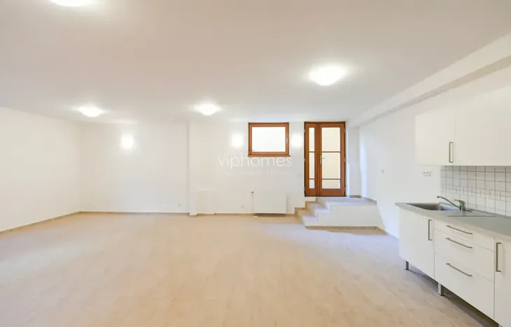 Pronájem vily, Praha - Jinonice, U dětského hřiště, 350 m2