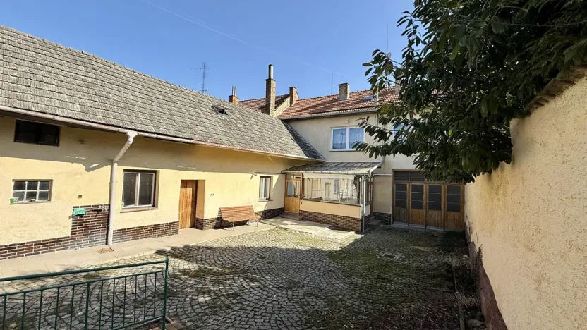 Prodej rodinného domu, Rataje - Sobělice, 160 m2