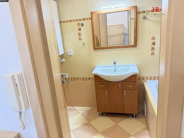 Pronájem bytu 3+kk, Benešov, Dukelská, 74 m2