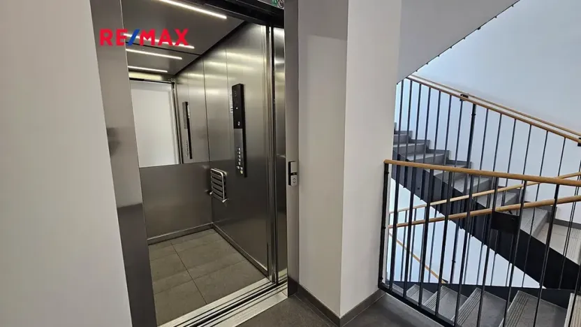 Pronájem bytu 2+kk, Kolín, Zásmucká, 71 m2