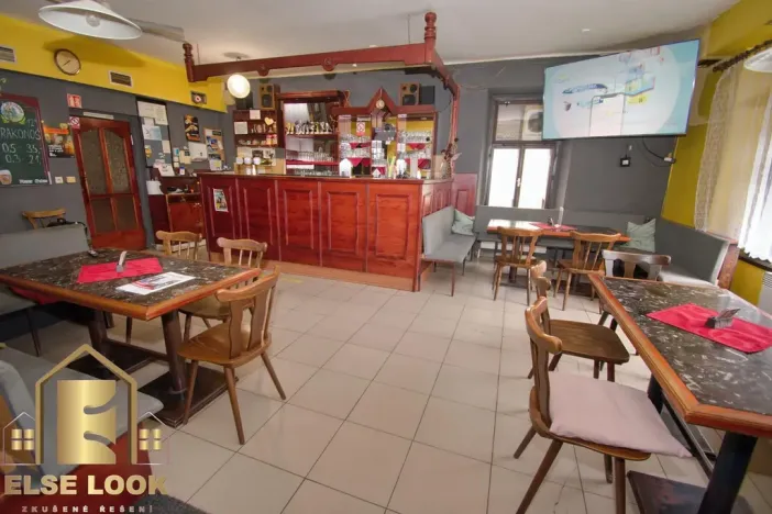 Prodej restaurace, Solnice, Masarykovo náměstí, 1021 m2