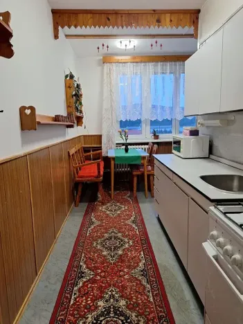 Pronájem bytu 2+1, Hrádek, 1. máje, 60 m2