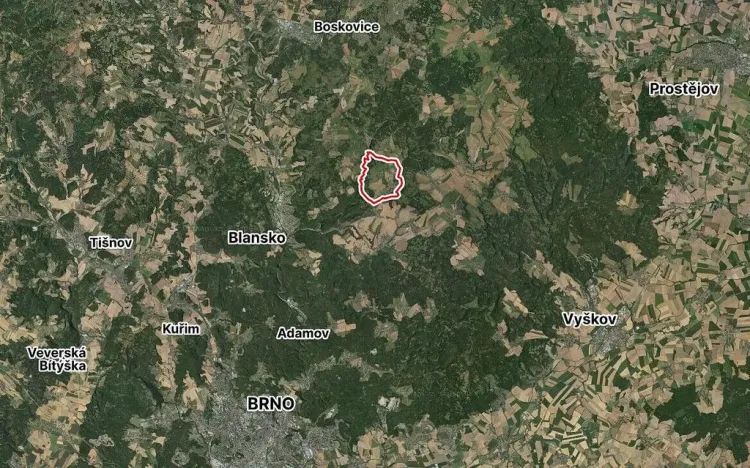 Prodej pole, Ostrov u Macochy, 1517 m2