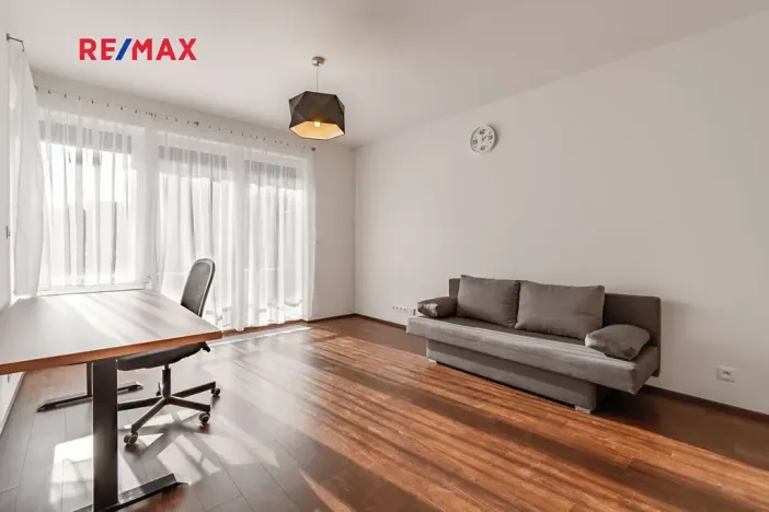 Pronájem bytu 1+kk, Praha - Chodov, Šternovská, 30 m2