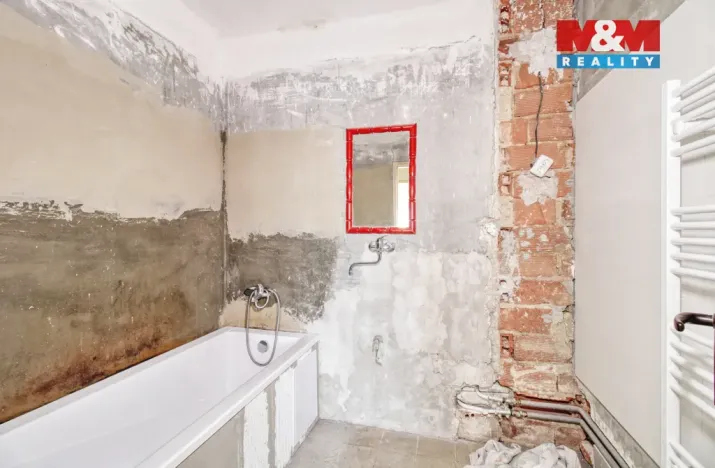 Prodej bytu 2+1, Ostrov, Myslbekova, 63 m2