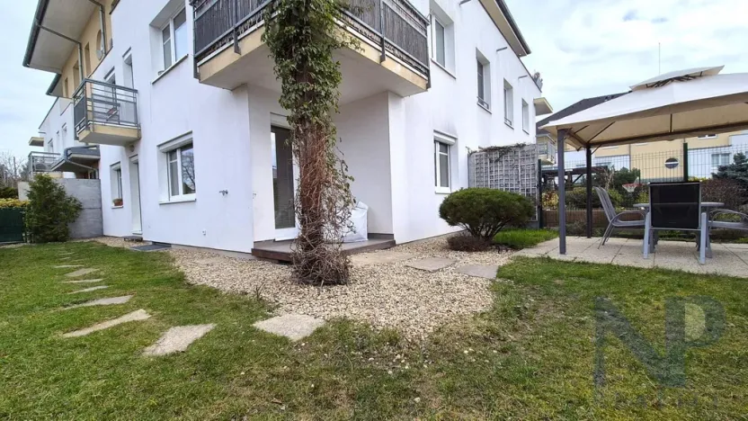 Pronájem bytu 2+kk, Praha - Pitkovice, Žampiónová, 59 m2