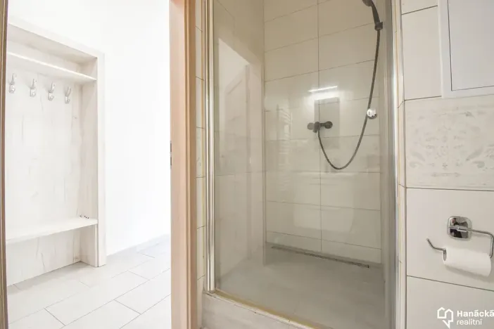 Pronájem bytu 2+kk, Olomouc, Jeremenkova, 48 m2