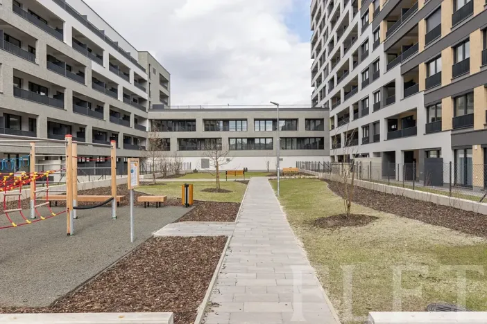 Pronájem bytu 1+kk, Praha - Hloubětín, Poděbradská, 30 m2