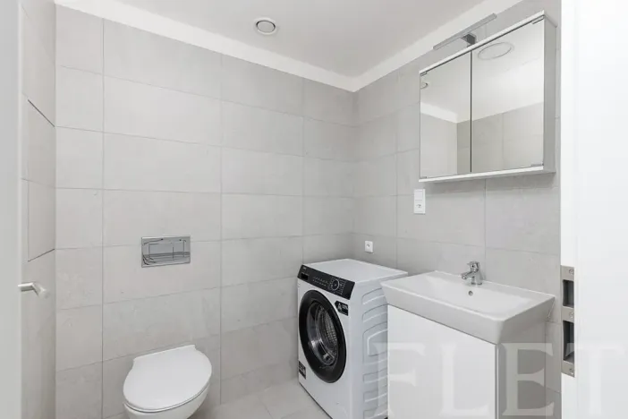 Pronájem bytu 1+kk, Praha - Hloubětín, Poděbradská, 30 m2