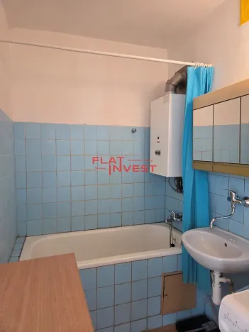 Pronájem bytu 1+1, Praha - Kobylisy, Akátová, 33 m2