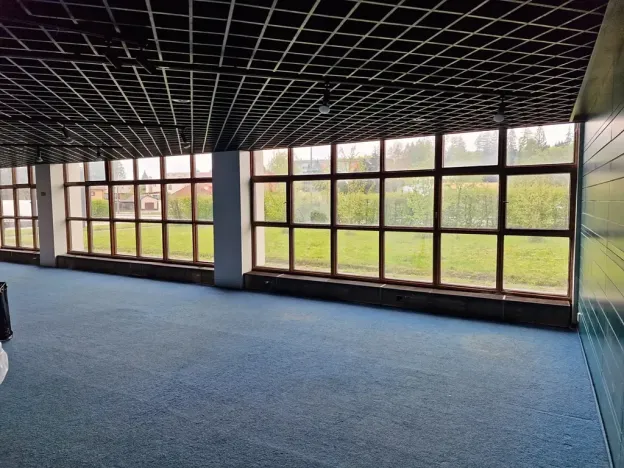 Pronájem obchodního prostoru, Jihlava, 273 m2