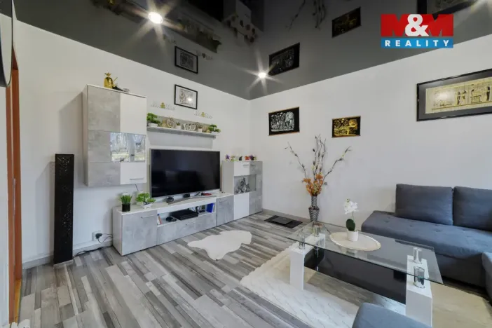 Prodej bytu 2+1, Bukovany, 51 m2