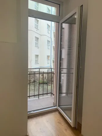 Pronájem bytu 2+kk, Praha - Vršovice, Vršovická, 48 m2