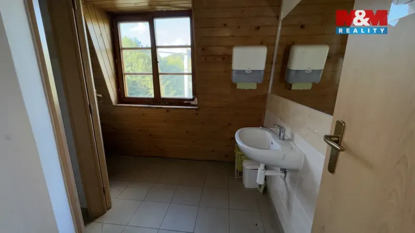 Prodej komerční nemovitosti, Plavy, 180 m2