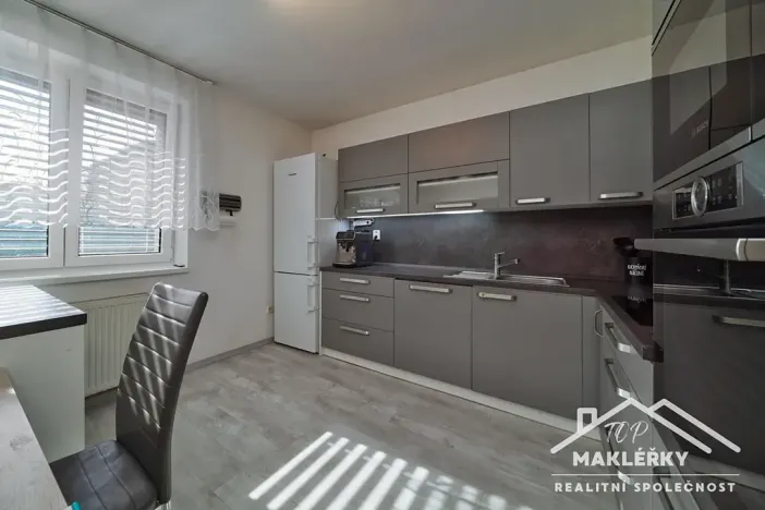 Prodej rodinného domu, Zásmuky, Sladkovského, 186 m2