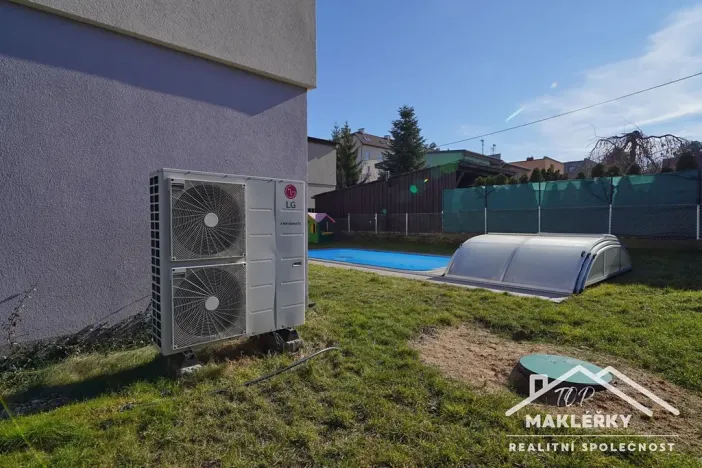 Prodej rodinného domu, Zásmuky, Sladkovského, 186 m2