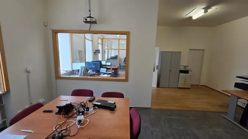Pronájem kanceláře, Brno, Valchařská, 80 m2