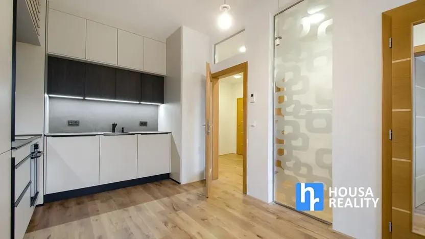 Pronájem bytu 2+kk, Praha - Nusle, Lumírova, 56 m2