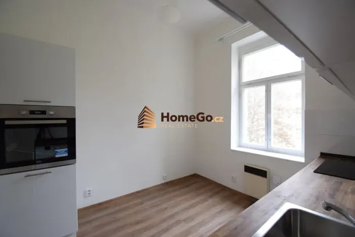 Pronájem bytu 1+1, Praha - Vršovice, Sevastopolská, 30 m2