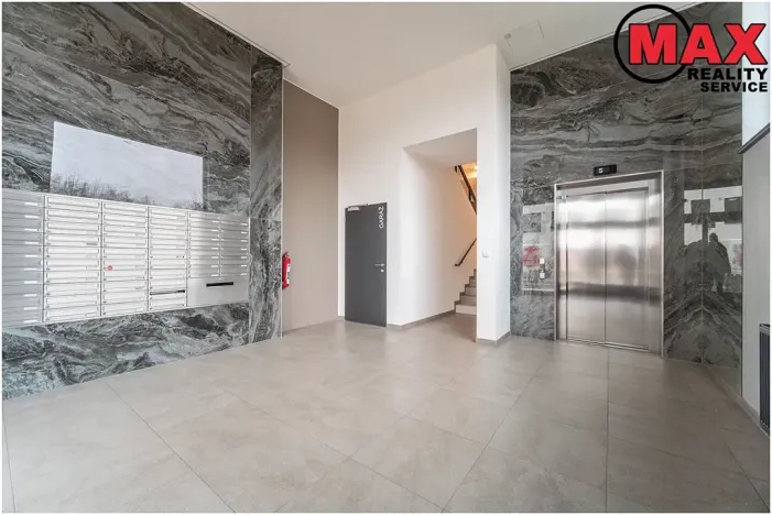 Pronájem bytu 1+kk, Praha - Ruzyně, Stočesova, 35 m2