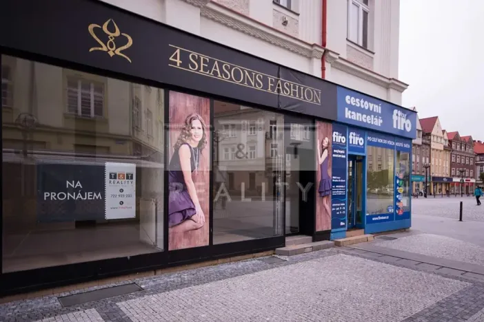 Pronájem obchodního prostoru, Hradec Králové, Švehlova, 61 m2