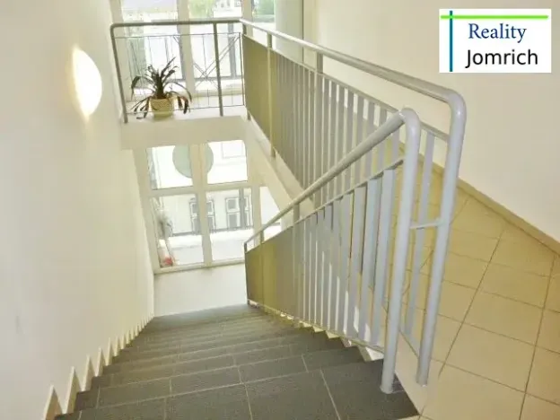 Pronájem bytu 2+kk, Jablonec nad Nisou, Dvorská, 50 m2