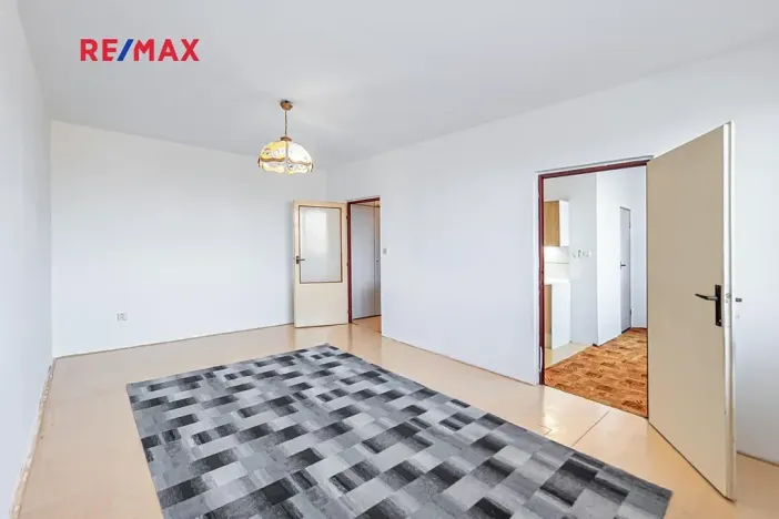 Pronájem bytu 1+1, Jindřichův Hradec, sídliště Vajgar, 42 m2