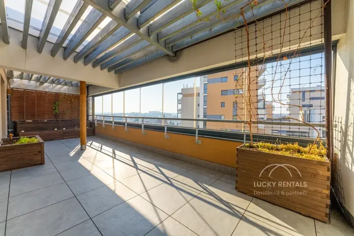 Pronájem bytu 2+kk, Praha - Kamýk, Freiwaldova, 43 m2