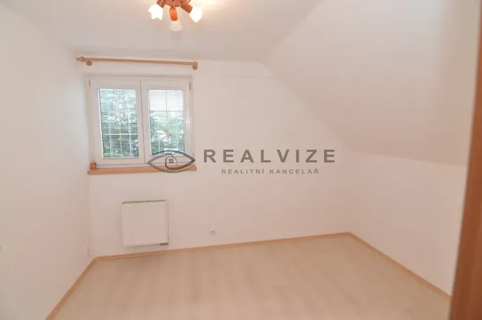 Pronájem bytu 3+1, Hluboká nad Vltavou, Sadová, 60 m2