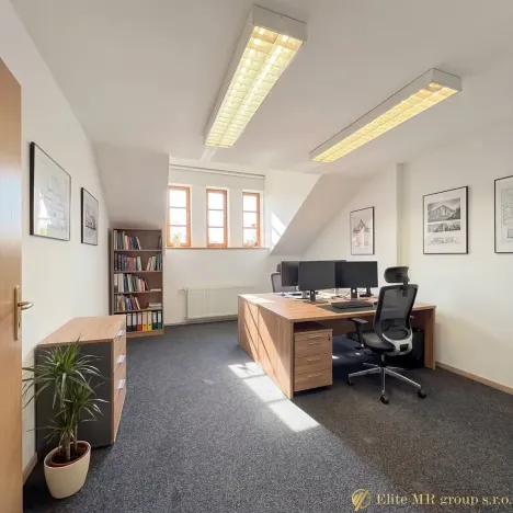 Prodej bytu 3+1, Mladá Boleslav, Komenského náměstí, 105 m2