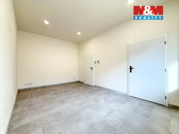 Pronájem kanceláře, Nymburk, Dlouhá třída, 20 m2