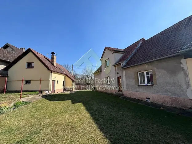 Prodej rodinného domu, Šťáhlavy, 300 m2