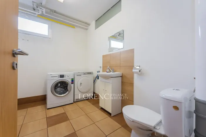 Prodej rodinného domu, Hroznová Lhota, 327 m2