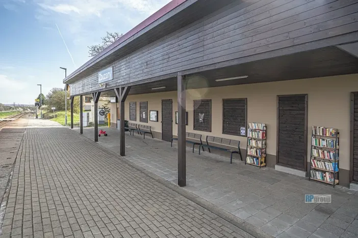 Prodej bytu 2+kk, Zbuzany, Lomená, 61 m2