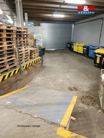 Pronájem obchodního prostoru, Benešov, Vnoučkova, 185 m2