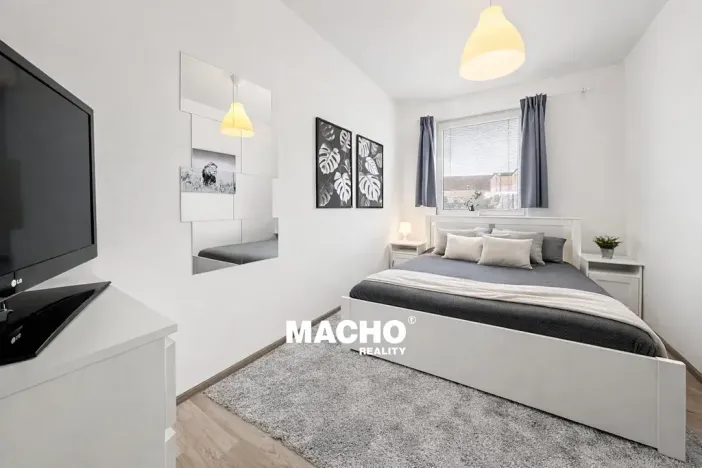 Prodej bytu 3+kk, Hostouň, U Tvrze, 70 m2