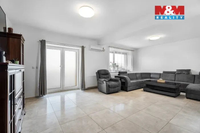 Prodej rodinného domu, Očihov, 280 m2