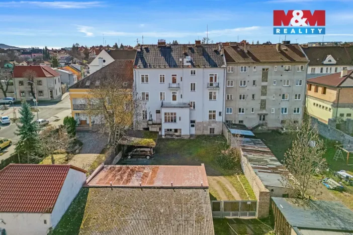 Prodej obchodního prostoru, Louny, Husova, 744 m2