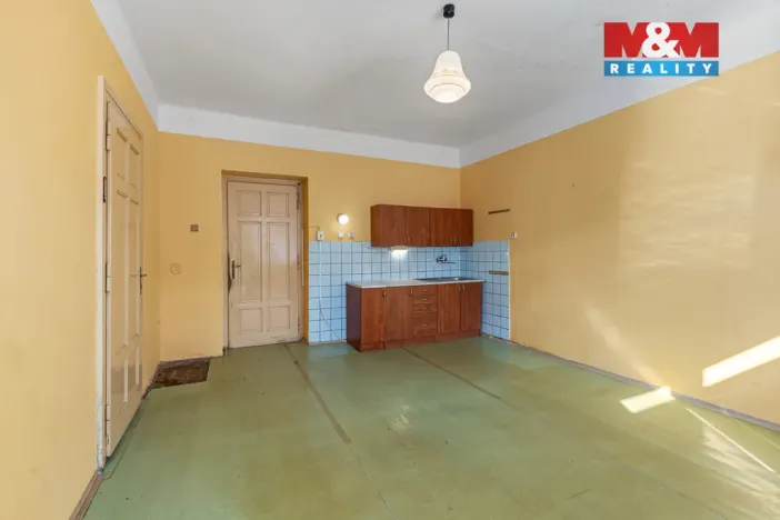 Prodej obchodního prostoru, Louny, Husova, 744 m2