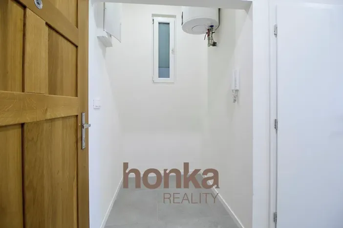 Pronájem bytu 2+kk, Praha - Holešovice, Dělnická, 50 m2