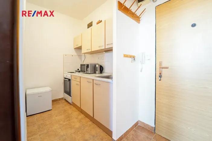 Prodej bytu 1+kk, Praha - Strašnice, Černokostelecká, 26 m2