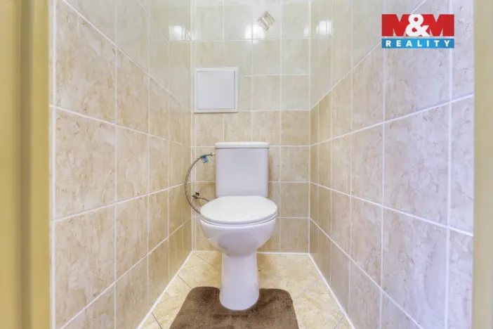 Prodej bytu 2+kk, Žebrák, Sídliště, 39 m2