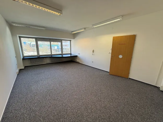 Pronájem kanceláře, Vsetín, Dolní náměstí, 194 m2