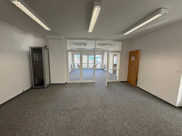 Pronájem kanceláře, Vsetín, Dolní náměstí, 194 m2