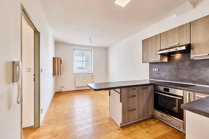 Prodej bytu 2+kk, Úpice, Národní, 46 m2