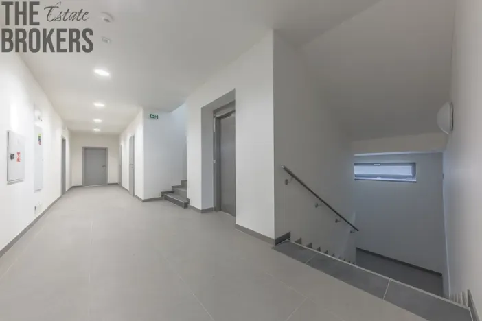 Pronájem kanceláře, Praha - Strašnice, Průběžná, 375 m2